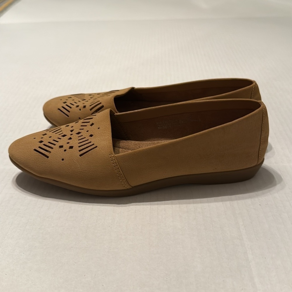 NWT A2 by Aerosoles Women's Tan Trend Right Women's Ballet Flats Size 6 - Picture 2 of 5